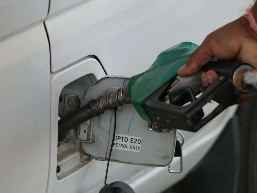 Voitures d'occasion les moins gourmandes en carburant en 2026